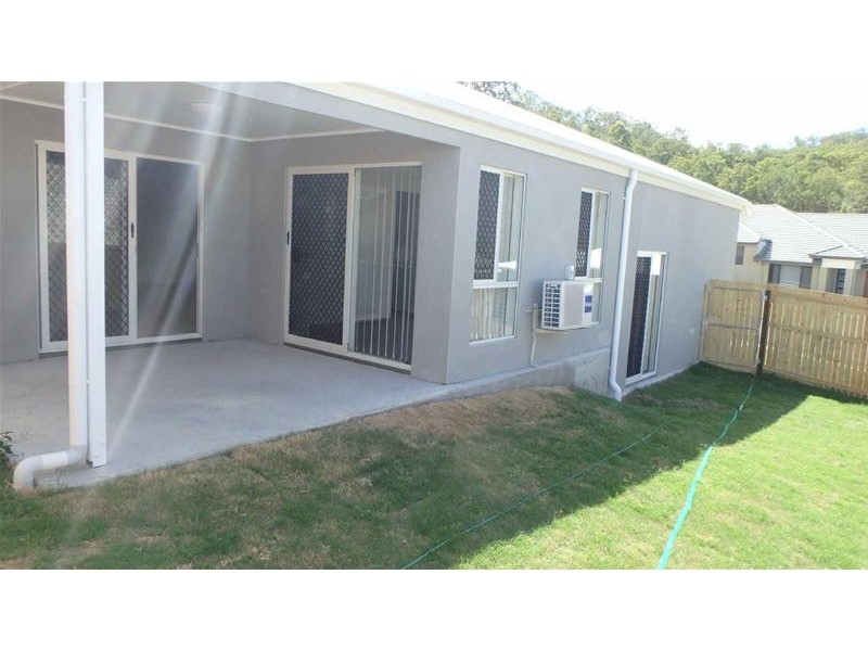 1/9  Bass Crt (1/1 Logan), Oxenford QLD 4210