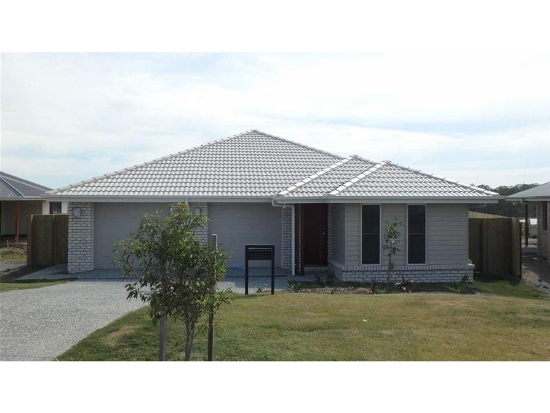 1/4  McWilliam Street, Pimpama QLD 4209