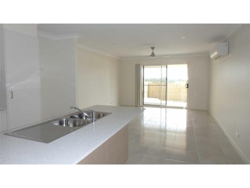 1/4  McWilliam Street, Pimpama QLD 4209