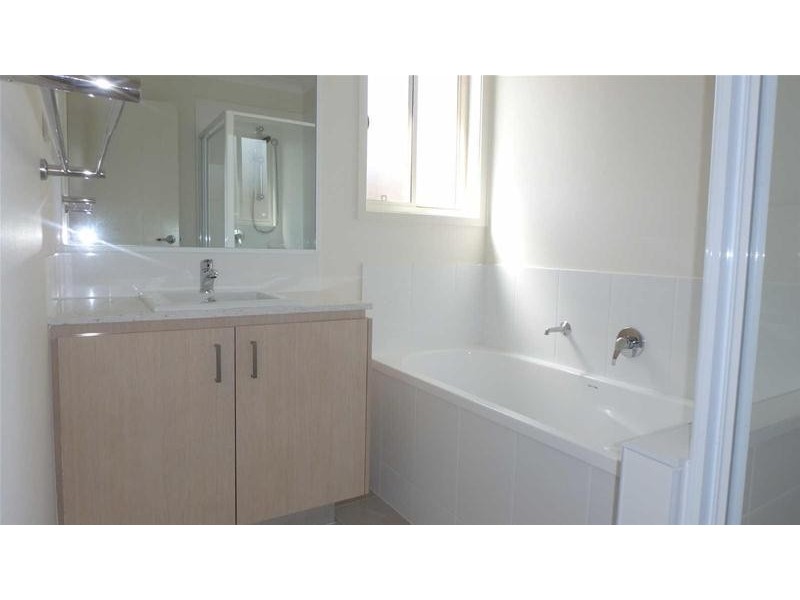 1/4  McWilliam Street, Pimpama QLD 4209