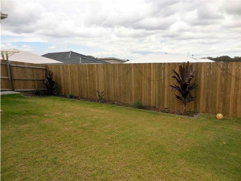 1/4  McWilliam Street, Pimpama QLD 4209