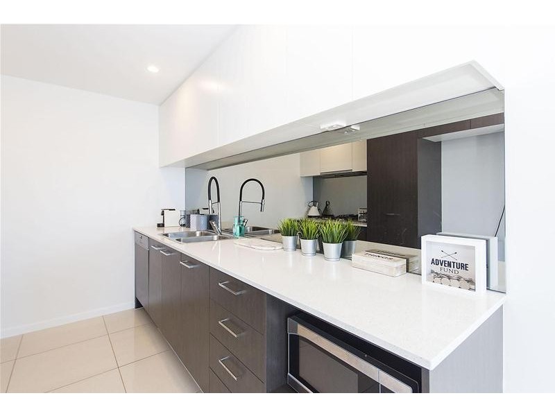 1808/25-31 East Quay Drive, Biggera Waters QLD 4216