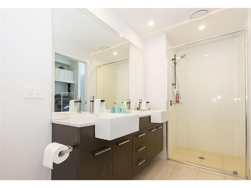 1808/25-31 East Quay Drive, Biggera Waters QLD 4216