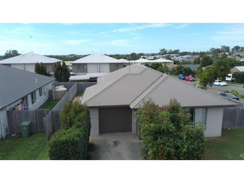 1  Benjamin Street, Pimpama QLD 4209