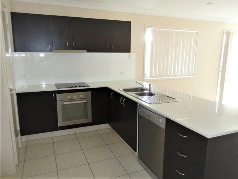 1  Benjamin Street, Pimpama QLD 4209