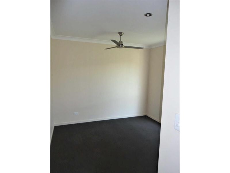 1  Benjamin Street, Pimpama QLD 4209