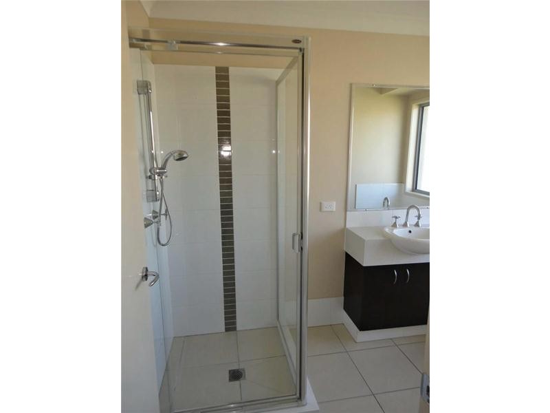 1  Benjamin Street, Pimpama QLD 4209