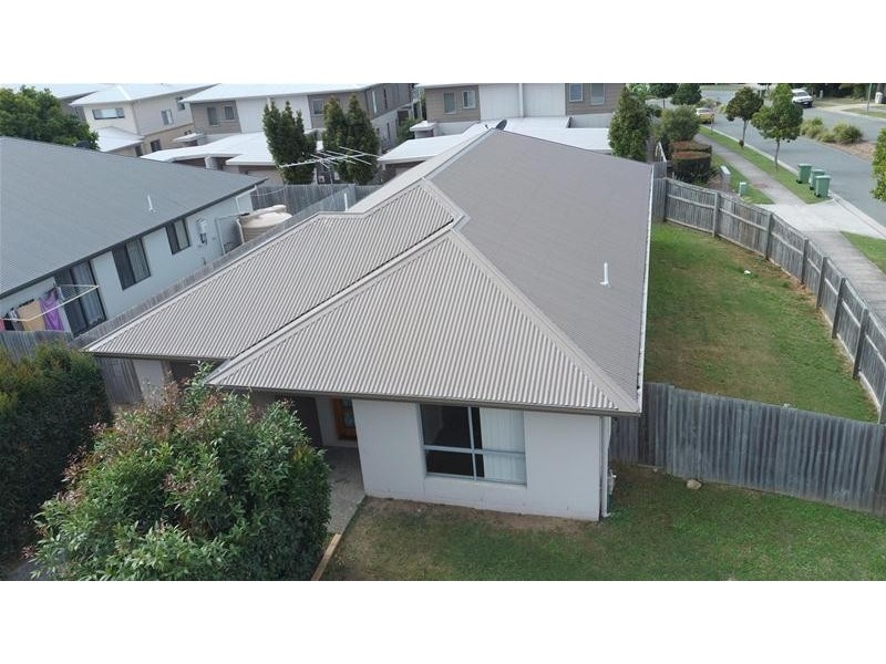 1  Benjamin Street, Pimpama QLD 4209