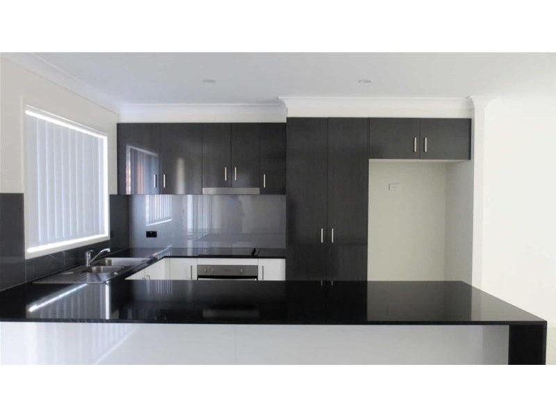 2/7  Bottle Brush Circuit, Coomera QLD 4209