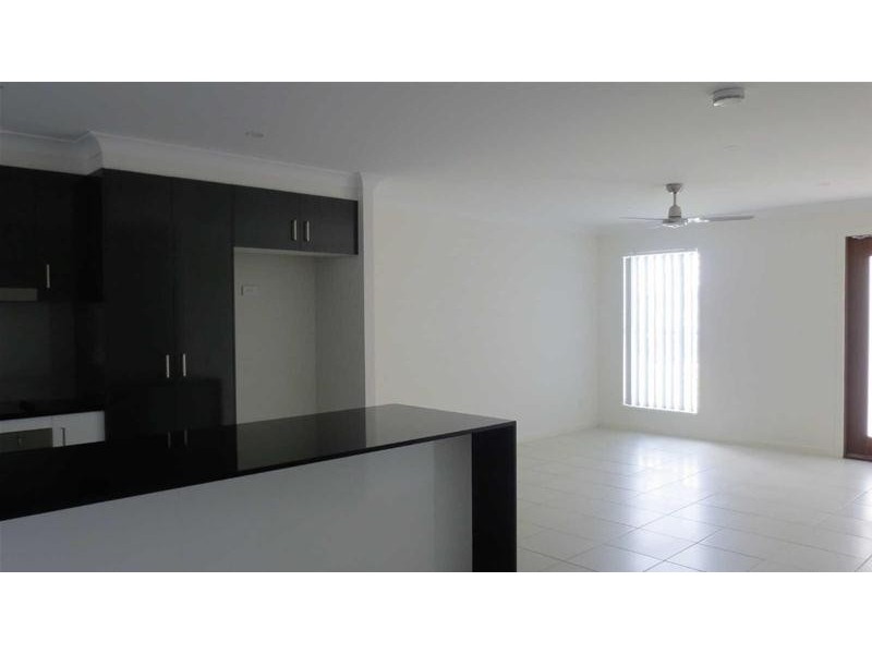 2/7  Bottle Brush Circuit, Coomera QLD 4209