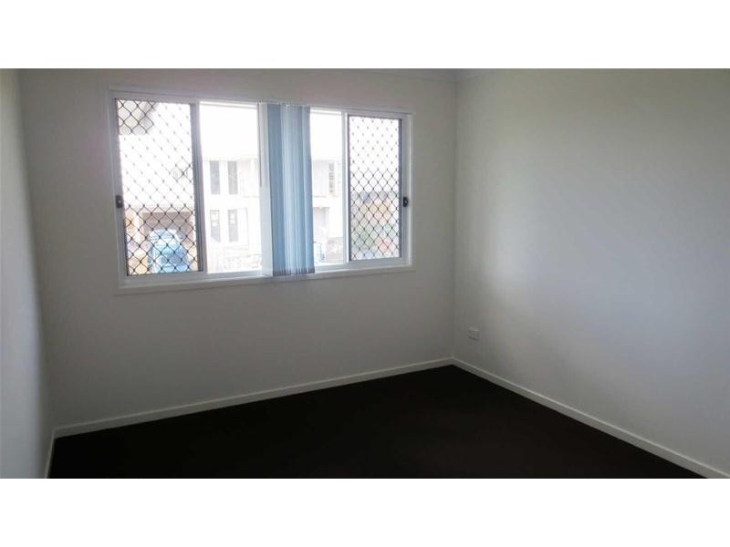 2/7  Bottle Brush Circuit, Coomera QLD 4209