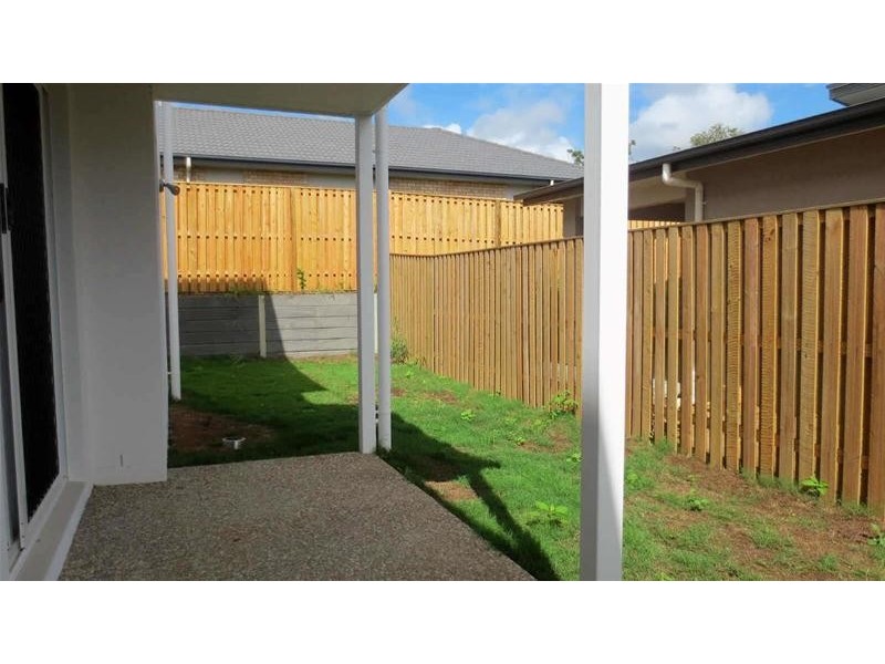 2/7  Bottle Brush Circuit, Coomera QLD 4209