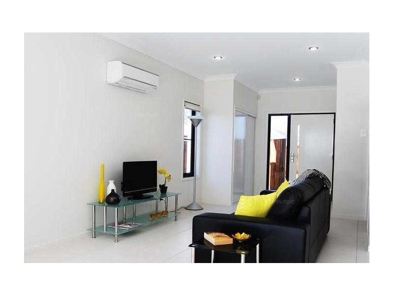 4/4  Mala Court, Coomera QLD 4209