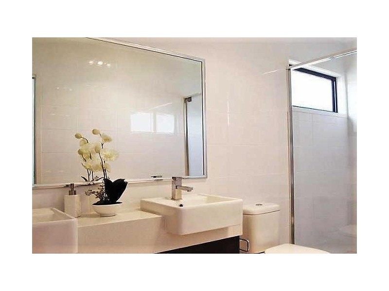 4/4  Mala Court, Coomera QLD 4209