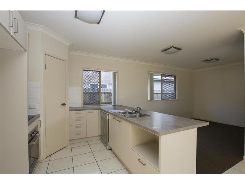 24  Beaumont Drive, Pimpama QLD 4209