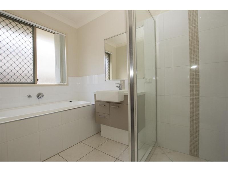 24  Beaumont Drive, Pimpama QLD 4209