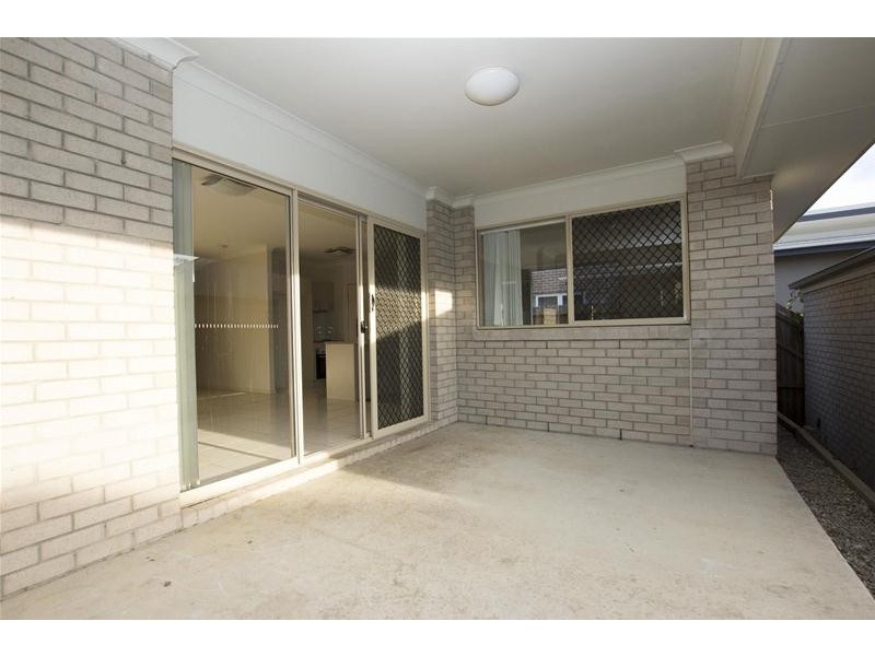 24  Beaumont Drive, Pimpama QLD 4209