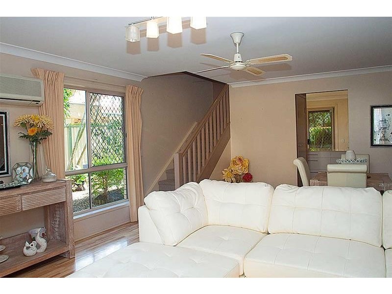 6/421 Oxley Drive, Runaway Bay QLD 4216