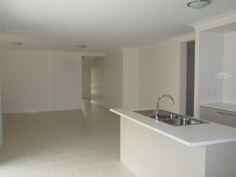 37  Banks Drive, Ormeau QLD 4208