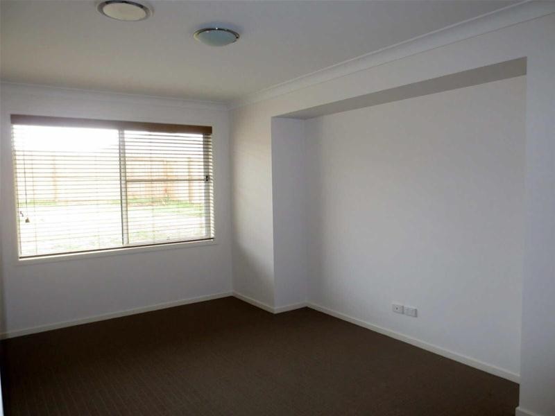 37  Banks Drive, Ormeau QLD 4208