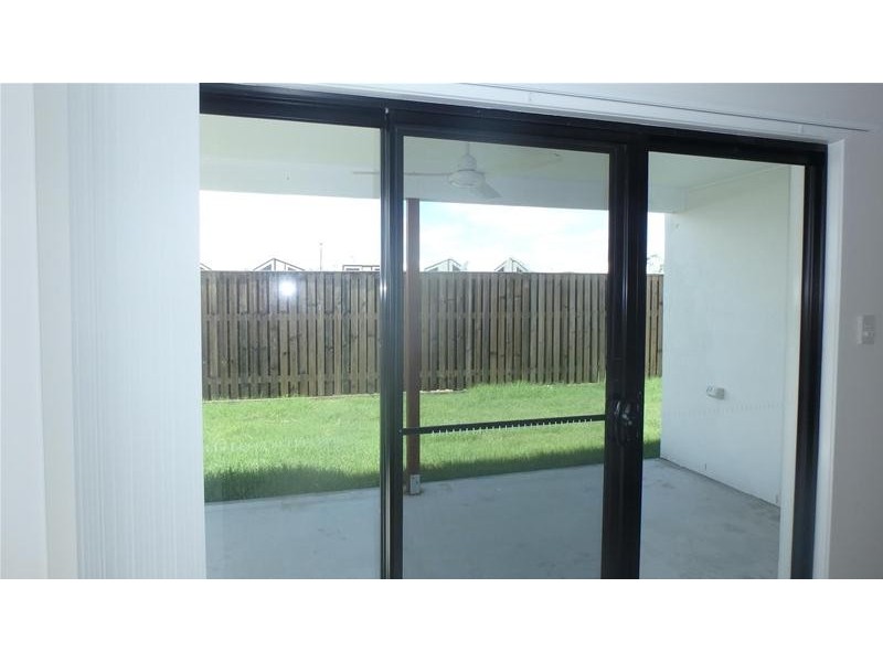 13 Sky Crescent, Pimpama QLD 4209