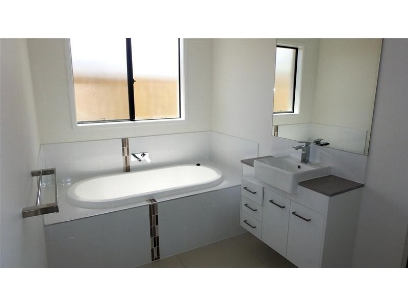 13 Sky Crescent, Pimpama QLD 4209