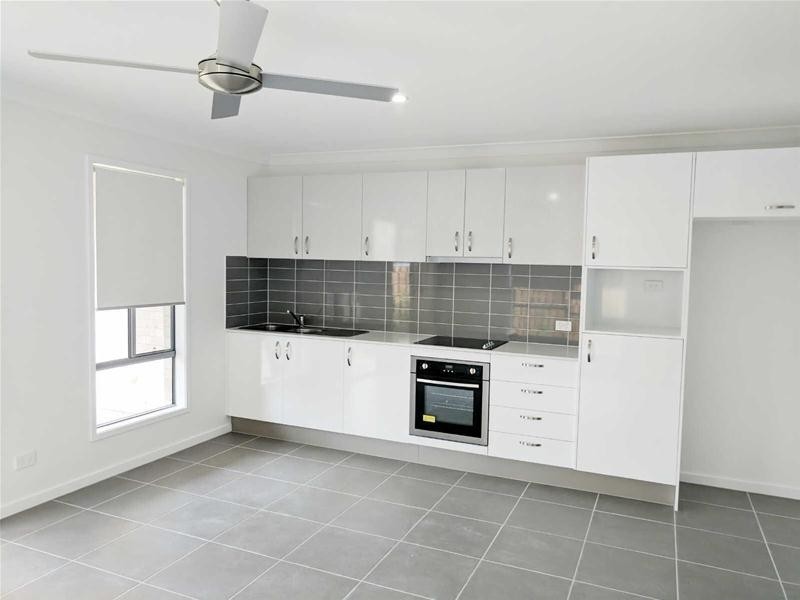 1/13  Peppertree Street, Pimpama QLD 4209