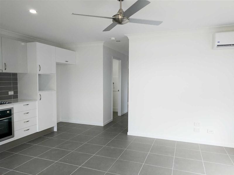 1/13  Peppertree Street, Pimpama QLD 4209