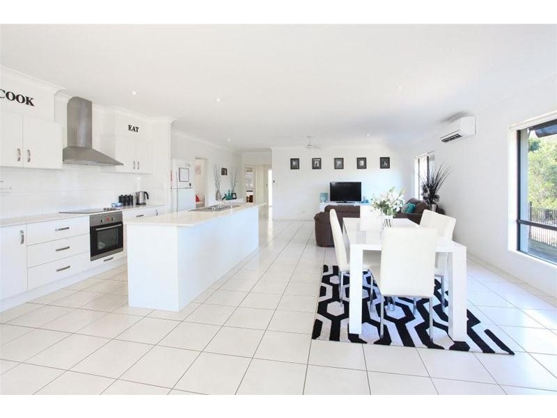 4 Dayflower Street, Upper Coomera QLD 4209