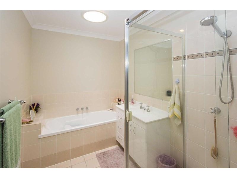 2/5 Schmarr Avenue, Upper Coomera QLD 4209