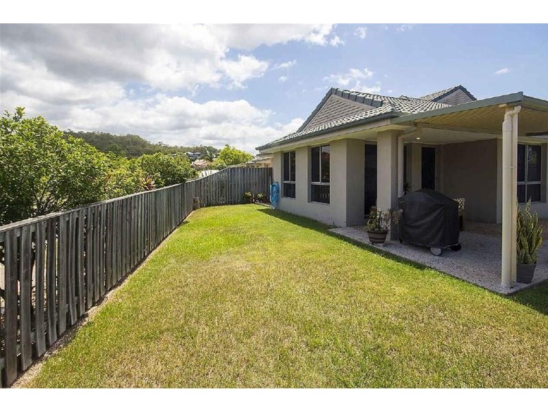 2/5 Schmarr Avenue, Upper Coomera QLD 4209