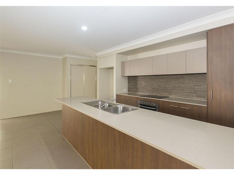 237 Riverstone Crossing, Maudsland QLD 4210