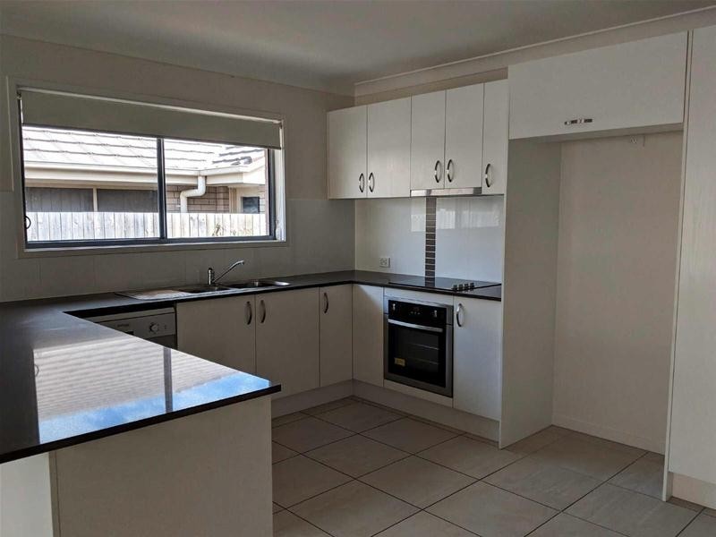 65  Milbrook Crescent, Pimpama QLD 4209