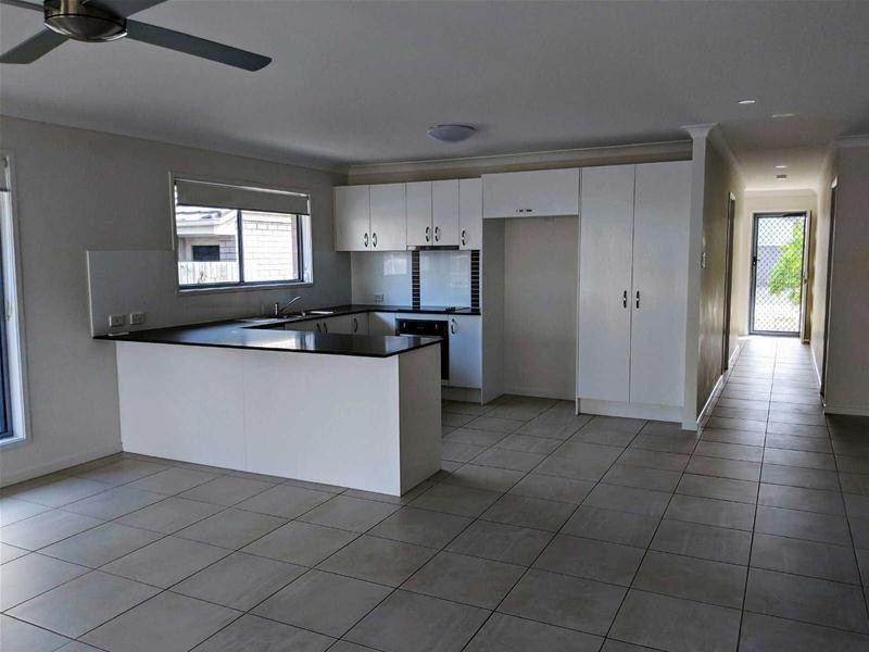 65  Milbrook Crescent, Pimpama QLD 4209