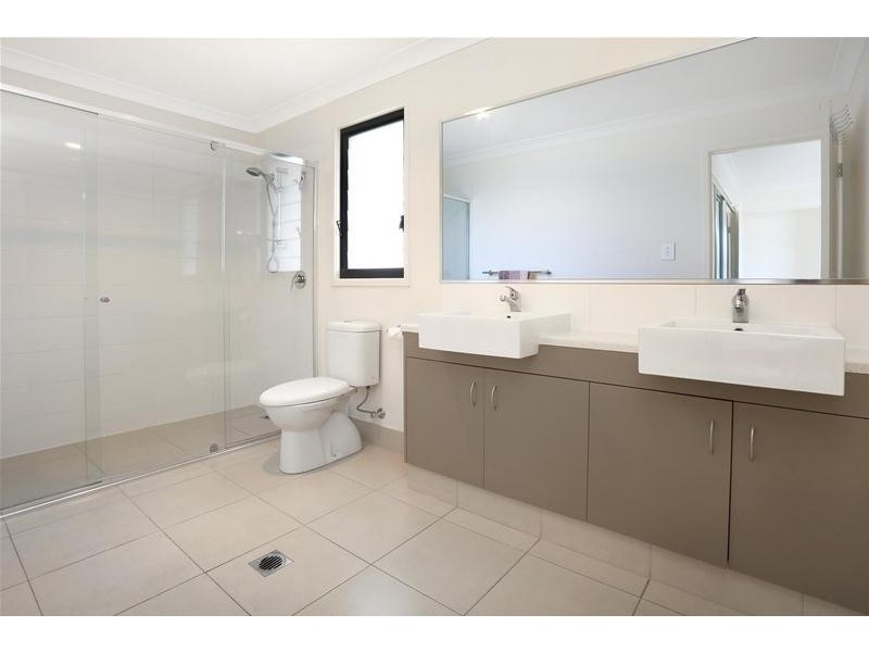 4 Oscar Close, Ormeau QLD 4208