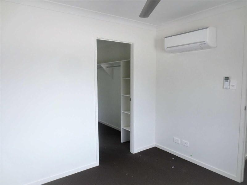 2/24  Cirrus Way, Coomera QLD 4209