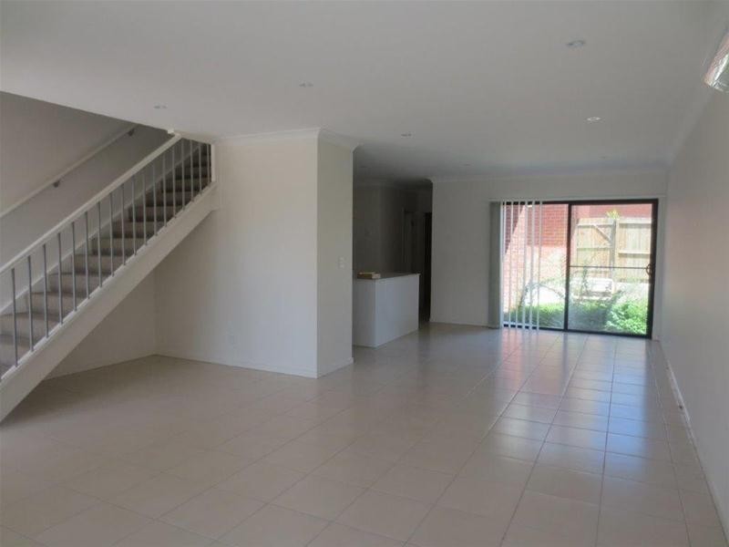 1/33 Chrome Drive, Pimpama QLD 4209