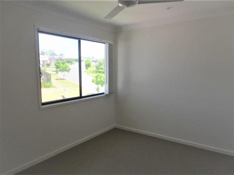 1/33 Chrome Drive, Pimpama QLD 4209