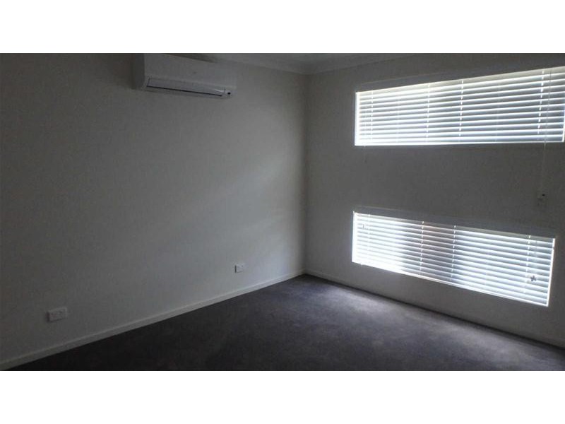 8  Freedman Drive, Willow Vale QLD 4209