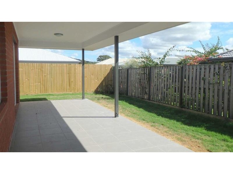 8  Freedman Drive, Willow Vale QLD 4209