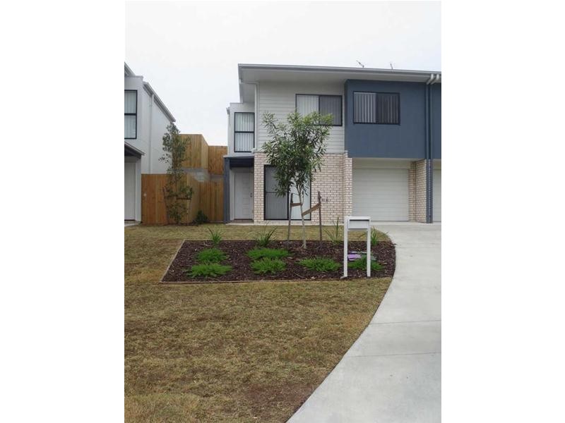 2/11  Chrome Drive “Oreland Estate”, Pimpama QLD 4209