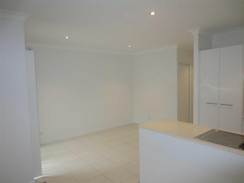 2/11  Chrome Drive “Oreland Estate”, Pimpama QLD 4209