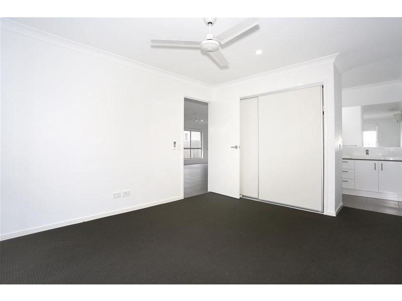 42 Banrock Street, Pimpama QLD 4209