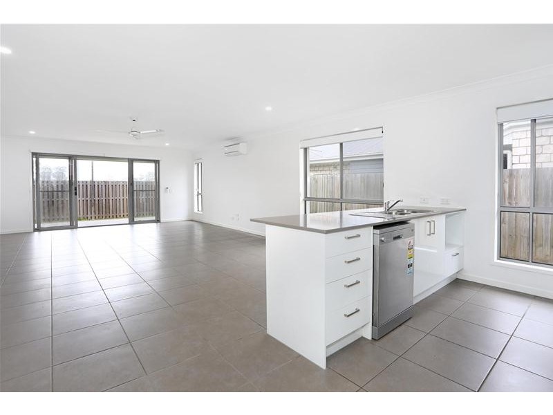 42 Banrock Street, Pimpama QLD 4209