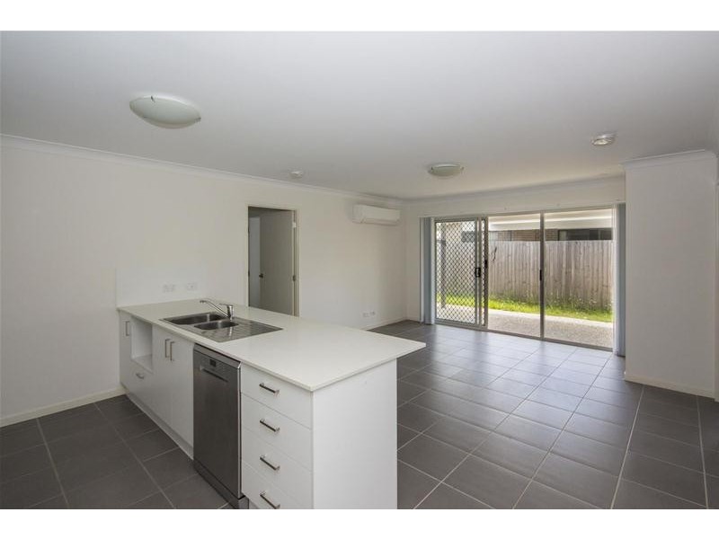 1/66 Milbrook Crescent, Pimpama QLD 4209