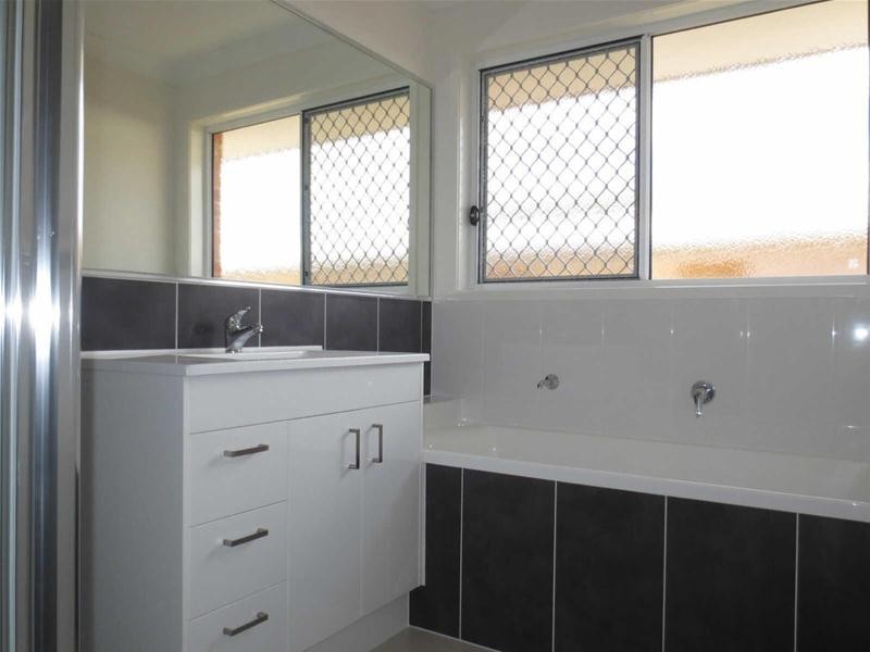 8 Sienna Crescent, Pimpama QLD 4209