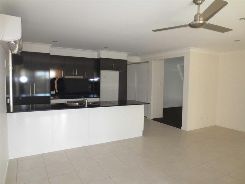 8 Sienna Crescent, Pimpama QLD 4209