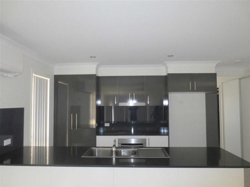 8 Sienna Crescent, Pimpama QLD 4209