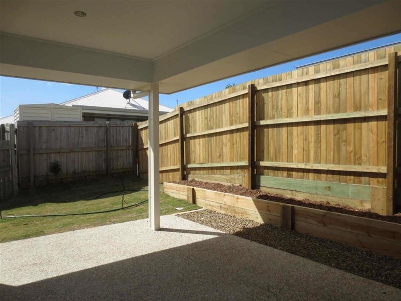 8 Sienna Crescent, Pimpama QLD 4209