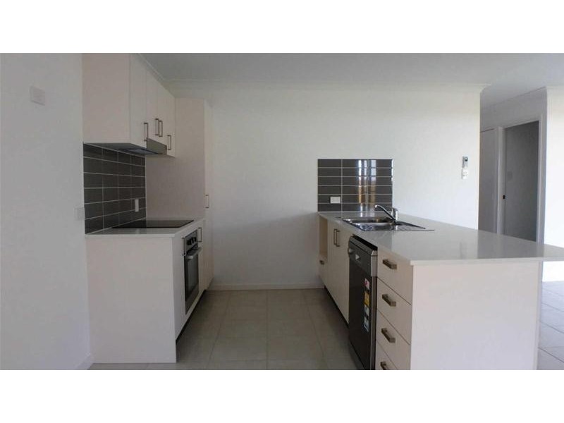 10  Ferngrove Street, Pimpama QLD 4209